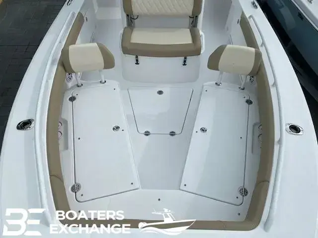 Everglades Boats 253 CC