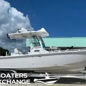 2024 Everglades Boats 273 CC