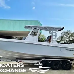 2024 Everglades Boats 335 CC