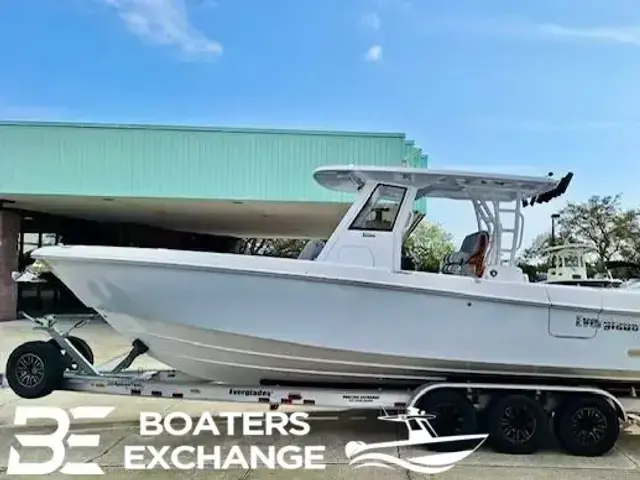 Everglades Boats 335 CC