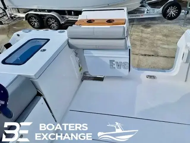 Everglades Boats 335 CC