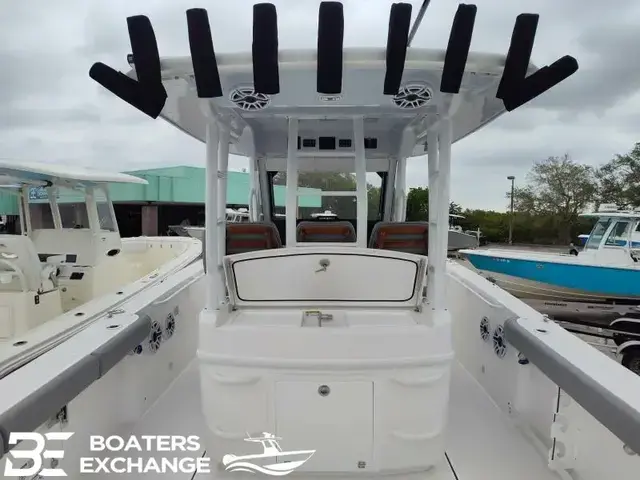 Everglades Boats 335 CC