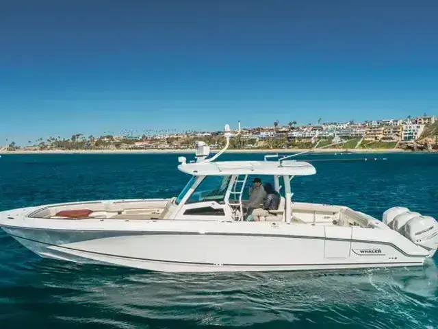 Boston Whaler 380 Outrage