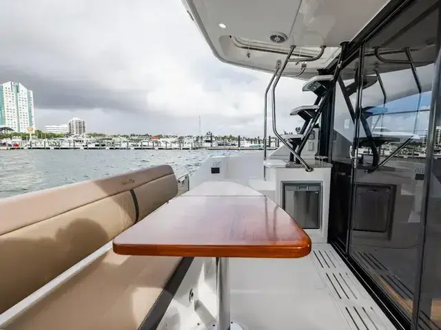 Sea Ray 400 Fly