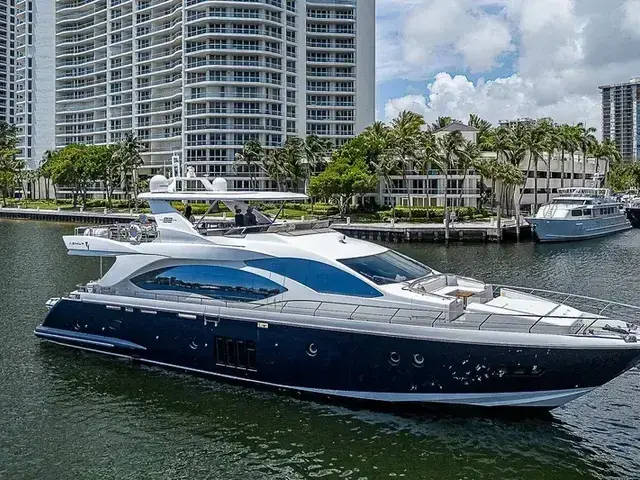 Azimut 82