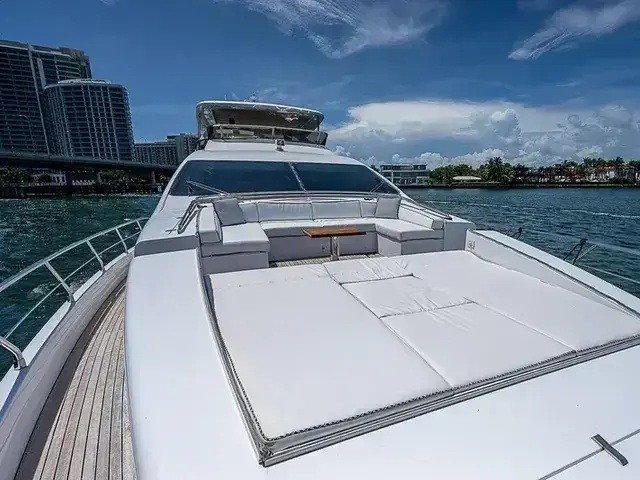 Azimut 82