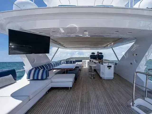 Azimut 82