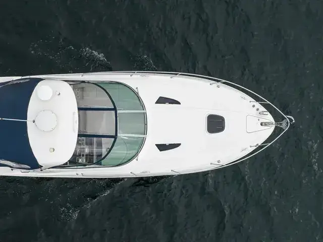 Sea Ray 33