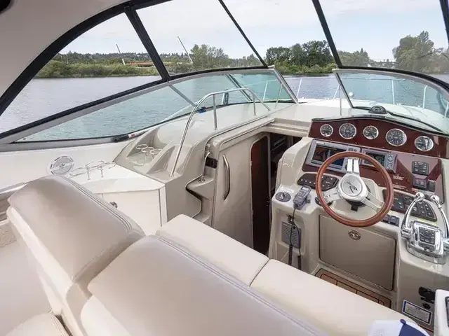 Sea Ray 33