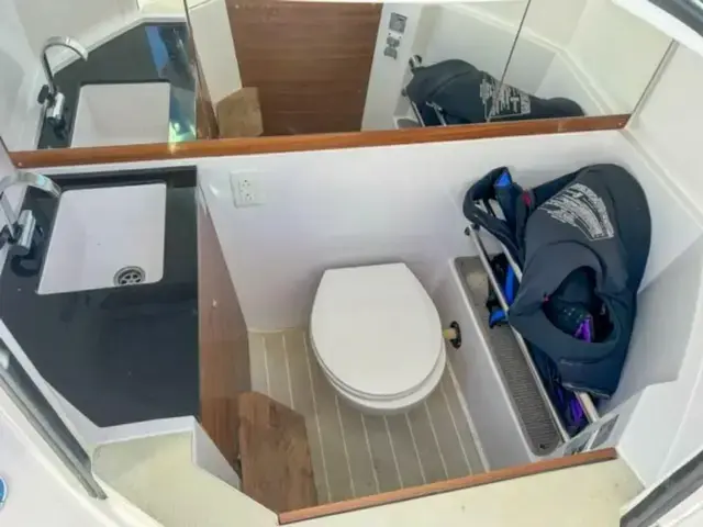 Axopar 28 Cabin