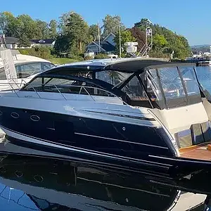 2011 Princess V52