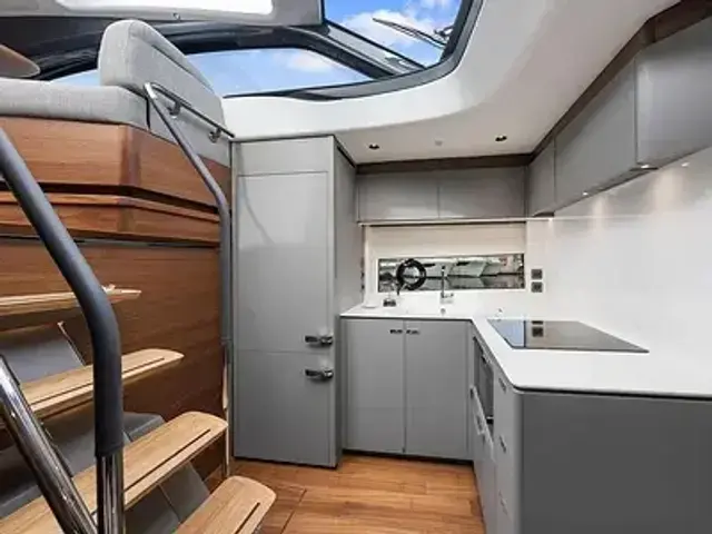 Princess Yachts Limited V50