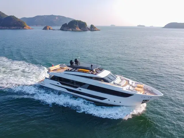 Ferretti Yachts 1000