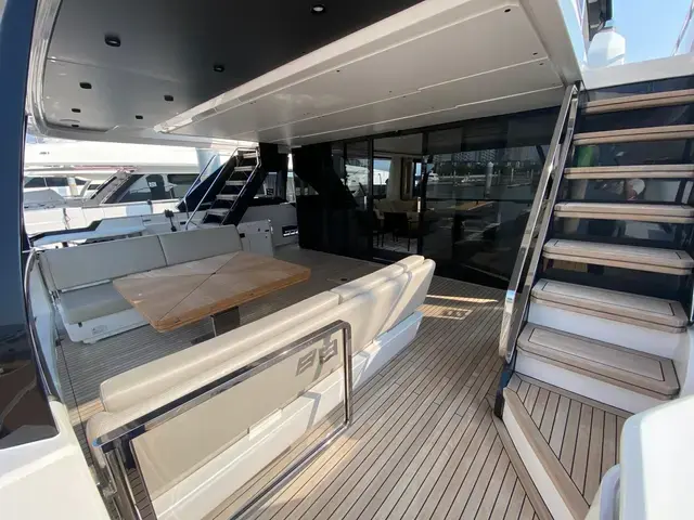 Ferretti Yachts 1000