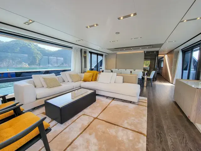 Ferretti Yachts 1000