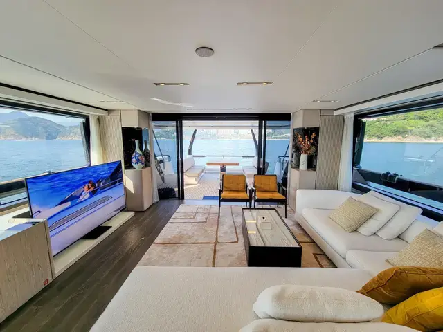 Ferretti Yachts 1000