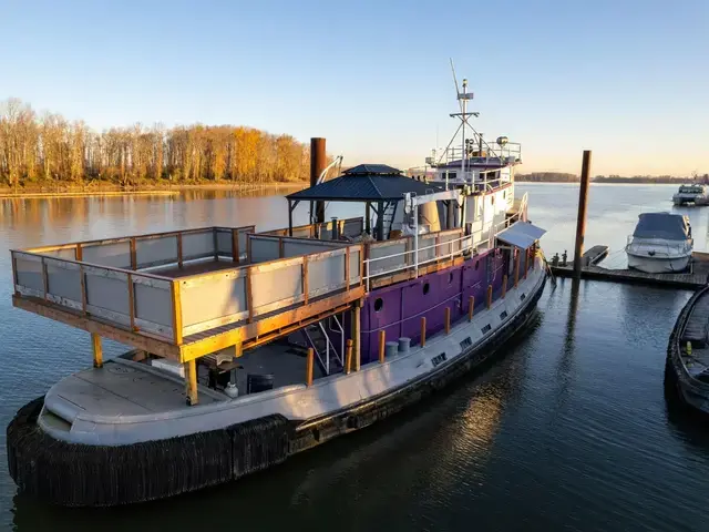 Tugboat 1943 Navy