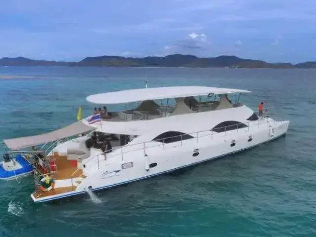 Custom Power Catamaran SPY 750