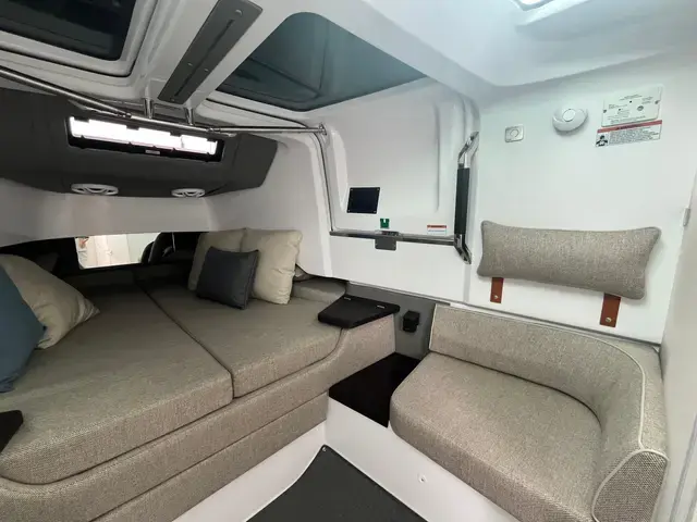 Axopar 37 XC CROSS CABIN