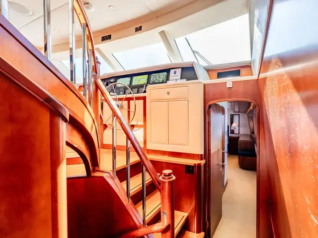 Broward Raised Pilothouse