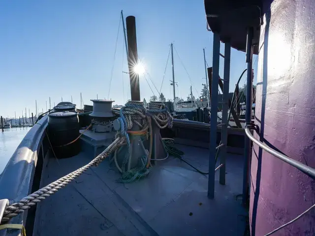 Tugboat 1943 Navy