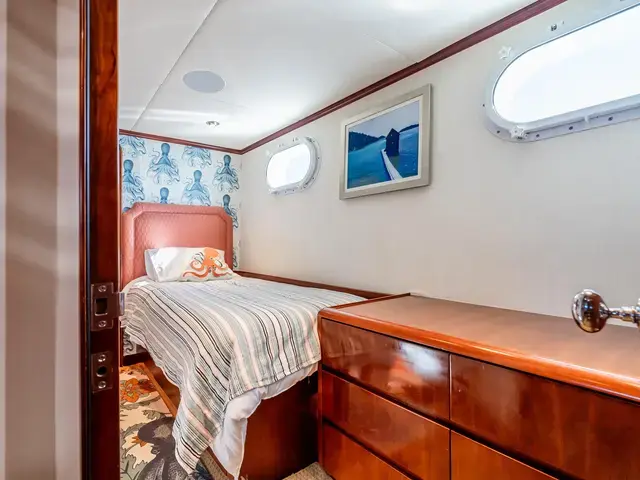 Broward Raised Pilothouse