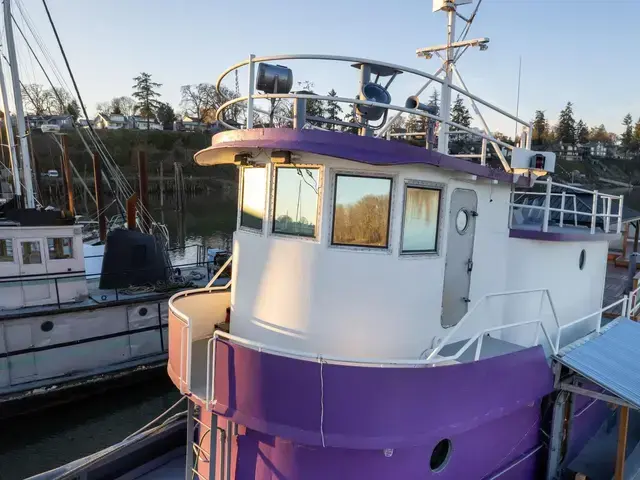 Tugboat 1943 Navy