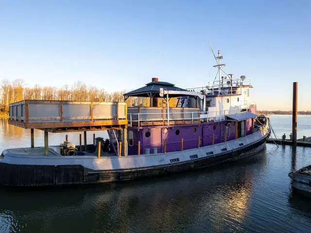 Tugboat 1943 Navy