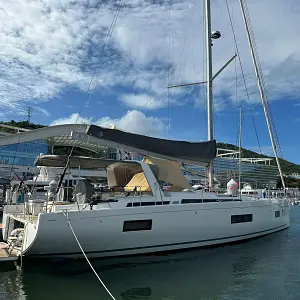 2022 Beneteau Oceanis Yacht 54