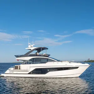 2023 Fairline Squadron 58