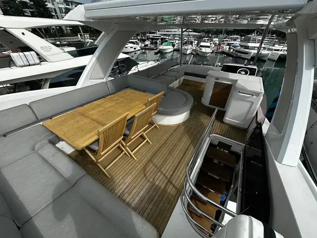 Sunseeker Manhattan 66