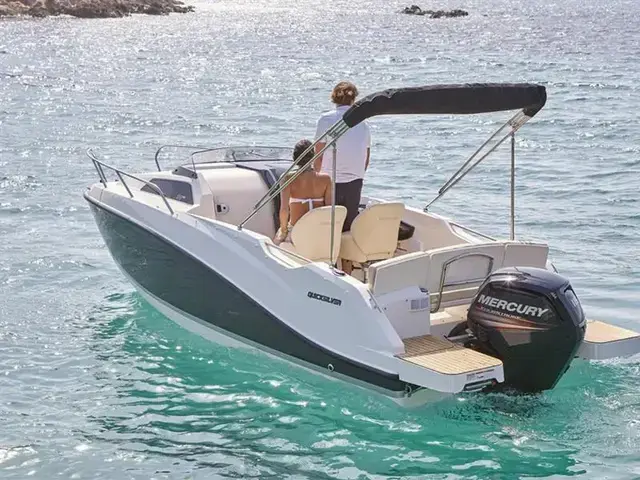 Quicksilver 555 Cabin