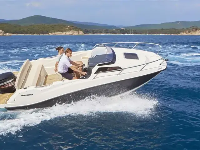 Quicksilver 555 Cabin