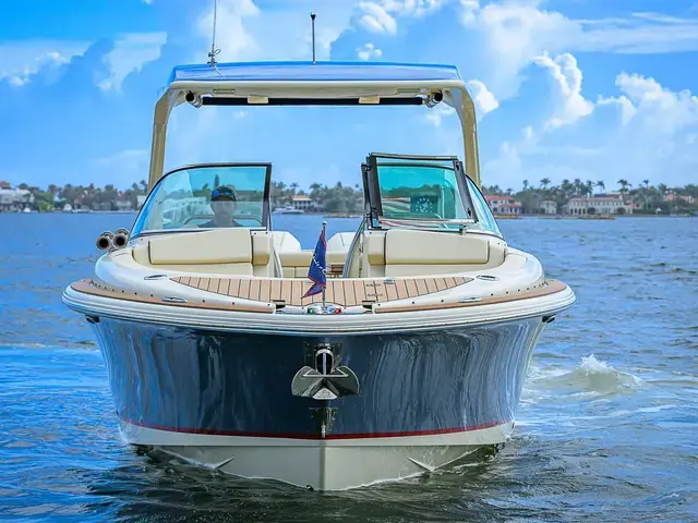 Chris Craft Launch 31 Gt