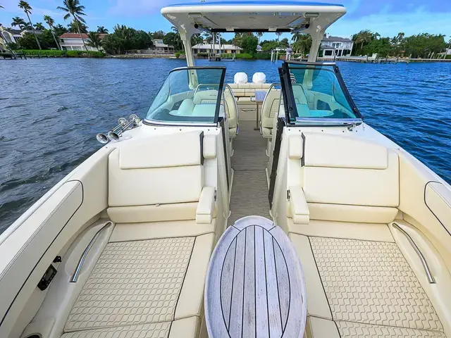 Chris Craft Launch 31 Gt