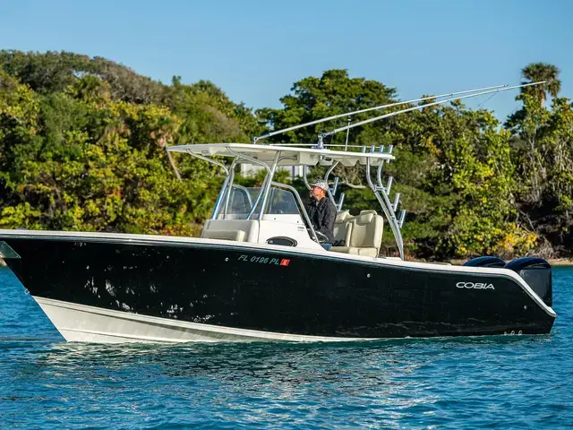 Cobia 296 Center Console