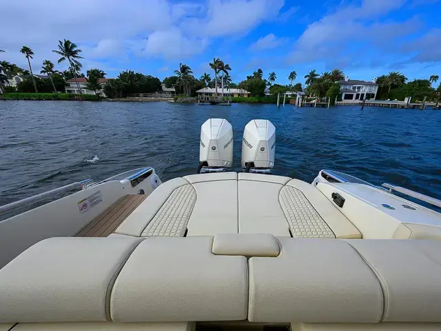 Chris Craft Launch 31 Gt