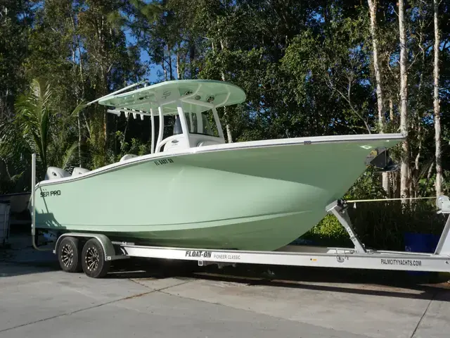 Sea Pro 259 Center Console