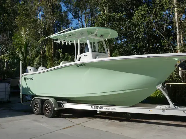 Sea Pro 259 Center Console