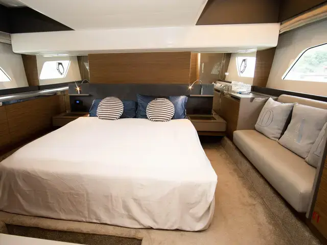 Ferretti Yachts 450