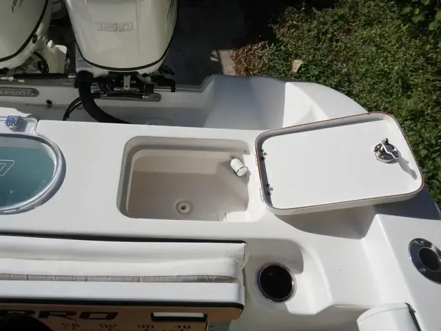 Sea Pro 259 Center Console