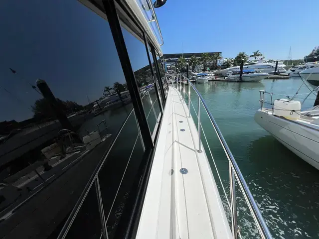 Riviera 48 Flybridge