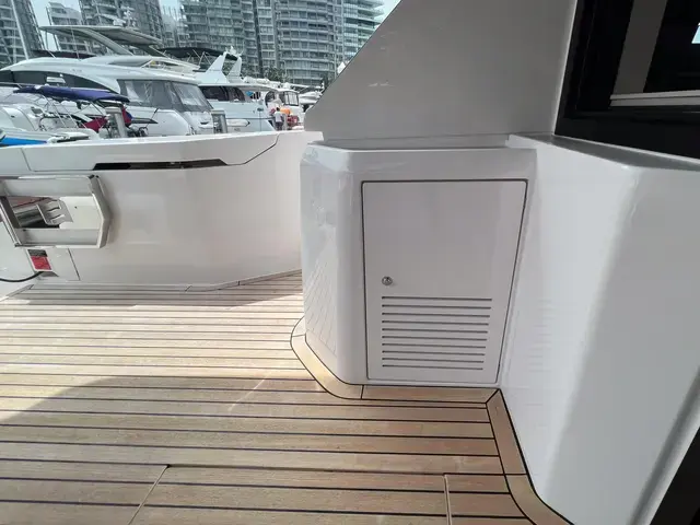 Ferretti Yachts 500