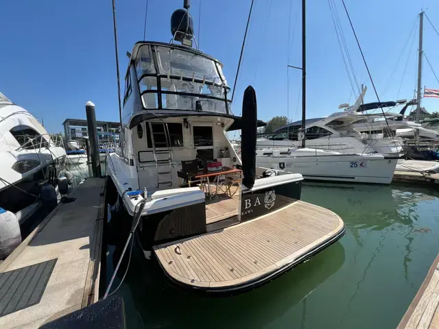 Riviera 48 Flybridge