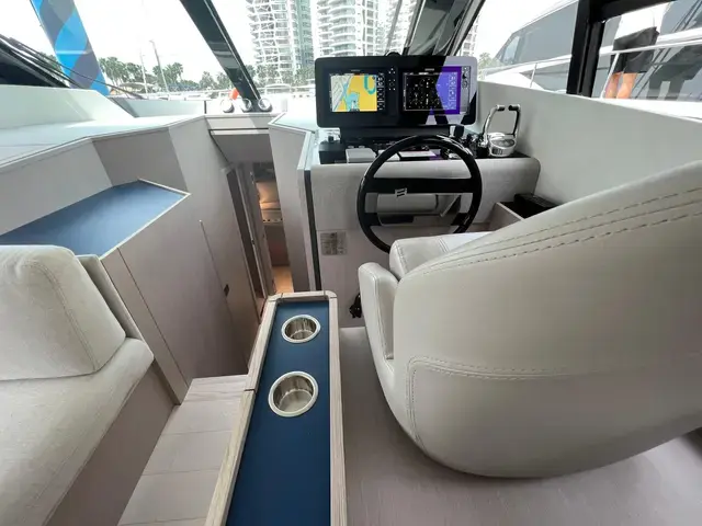 Ferretti Yachts 500