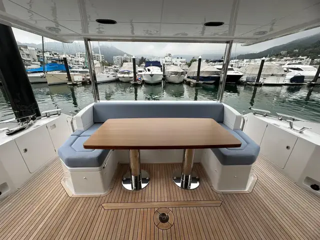 Azimut 60