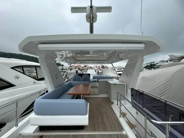 Azimut 60