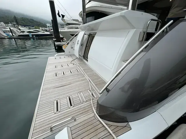 Azimut 60