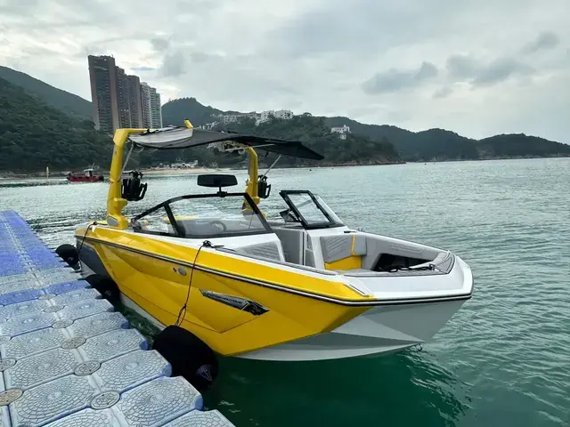 Nautique G23