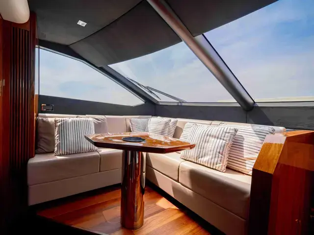 Sunseeker Yacht 86